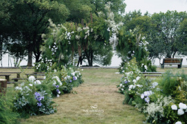 自然而静谧婚礼图片