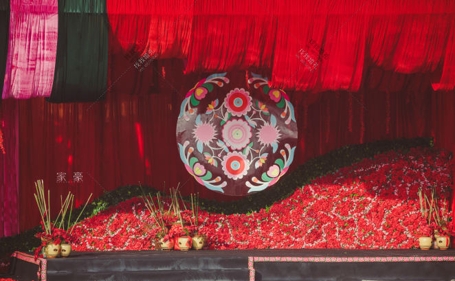 茂县羌族婚礼-红户外大气婚礼照片