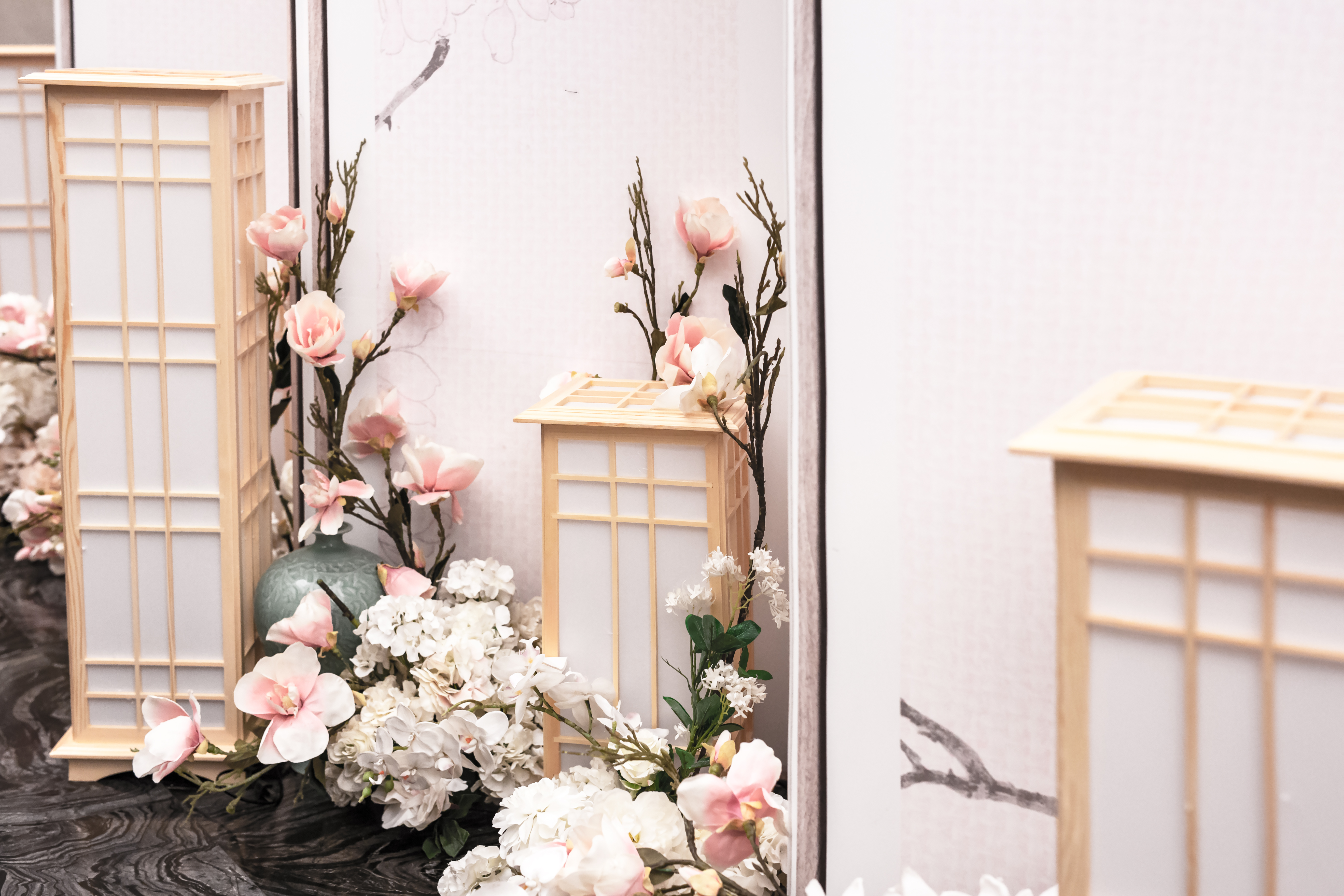 第一折枝花样画罗裙-婚礼策划图片