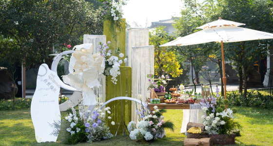 粉紫色草坪婚礼-婚礼策划图片