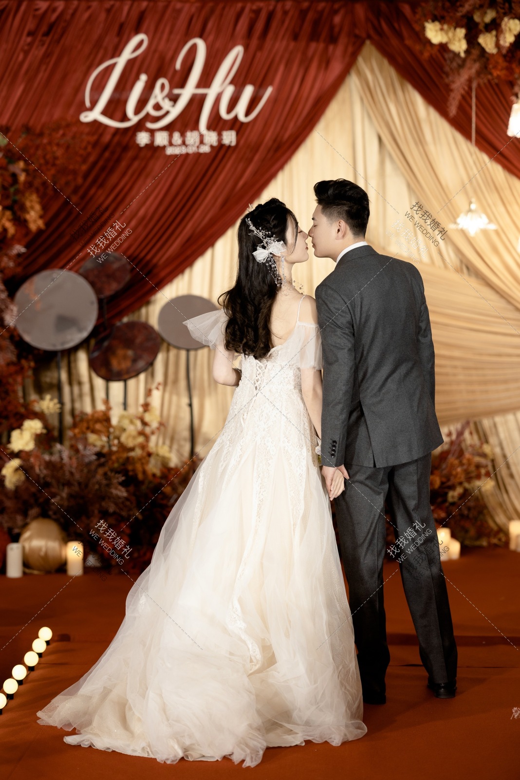 真实婚礼 | 轻柔的浪漫 | 布幔与纱幔交织下的爱意缱绻 - 最新资讯 - 婚礼风尚