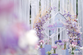 粉紫色户外。民宿晚宴。婚礼图片