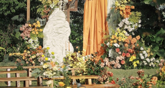 黄橙色草坪婚礼-婚礼策划图片