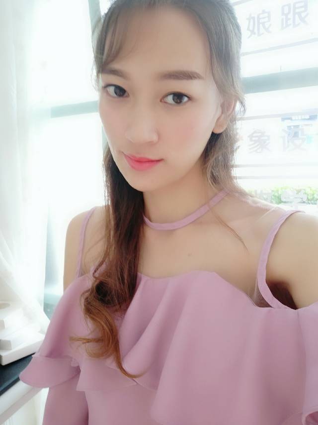 化妆师-小C