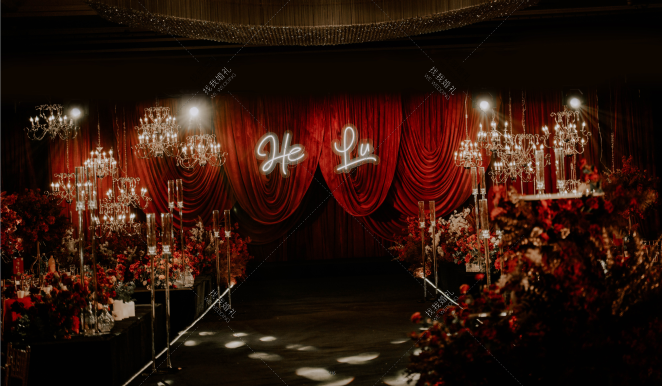 相依-红室内主题婚礼照片