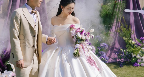 绿紫色户外草坪｜远山-婚礼策划图片