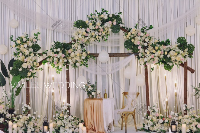 简单的浪漫-白室内简洁婚礼照片
