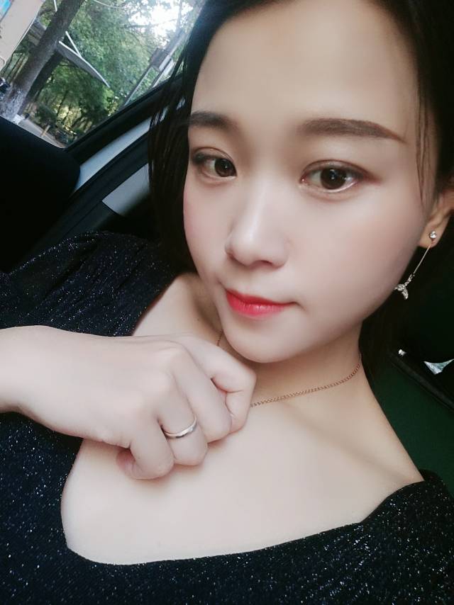 化妆师-赫拉周周