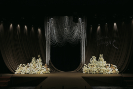 咖色剧院风婚礼图片