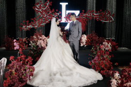 一束玫瑰，一段爱情婚礼图片