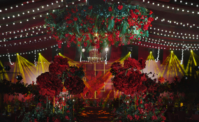 成都高新皇冠假日酒店-玫瑰演绎无言的爱婚礼图片