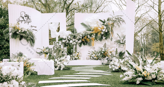 白绿色简约婚礼-婚礼策划图片